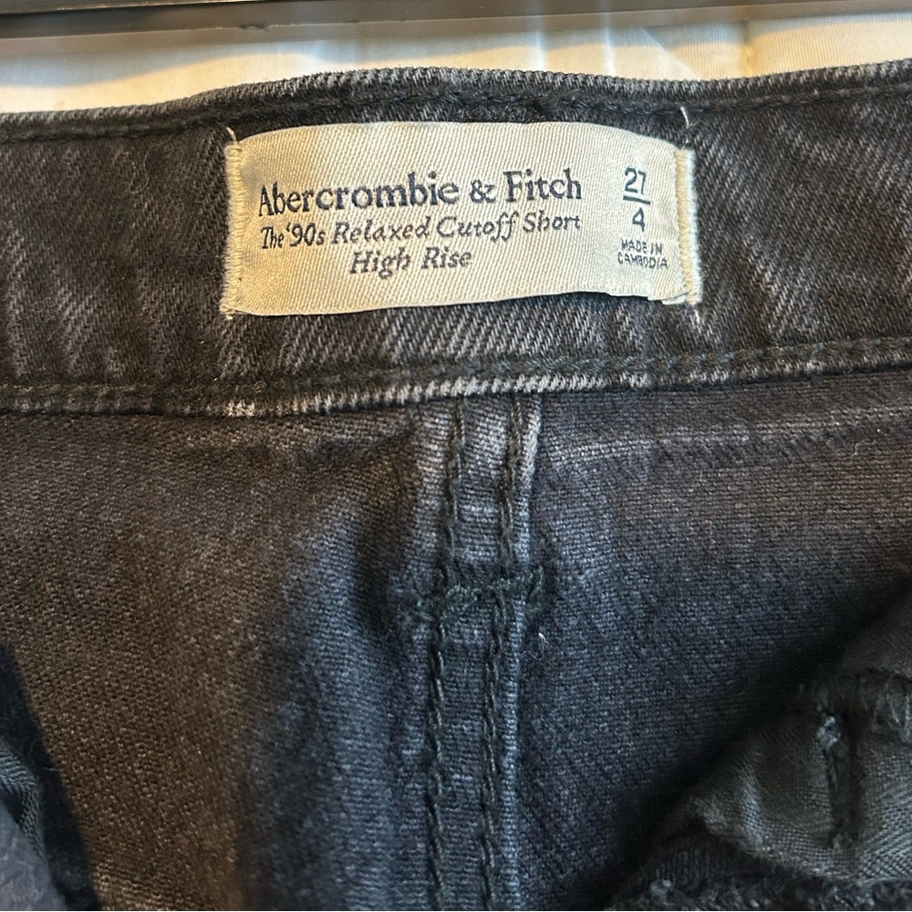 Abercrombie & Fitch High waisted Shorts size 4 - Picture 2 of 3